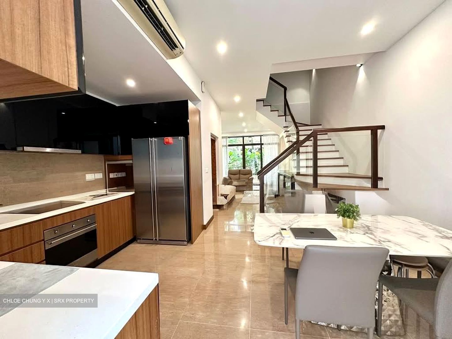 Holland Link (D10), Terrace #593005231